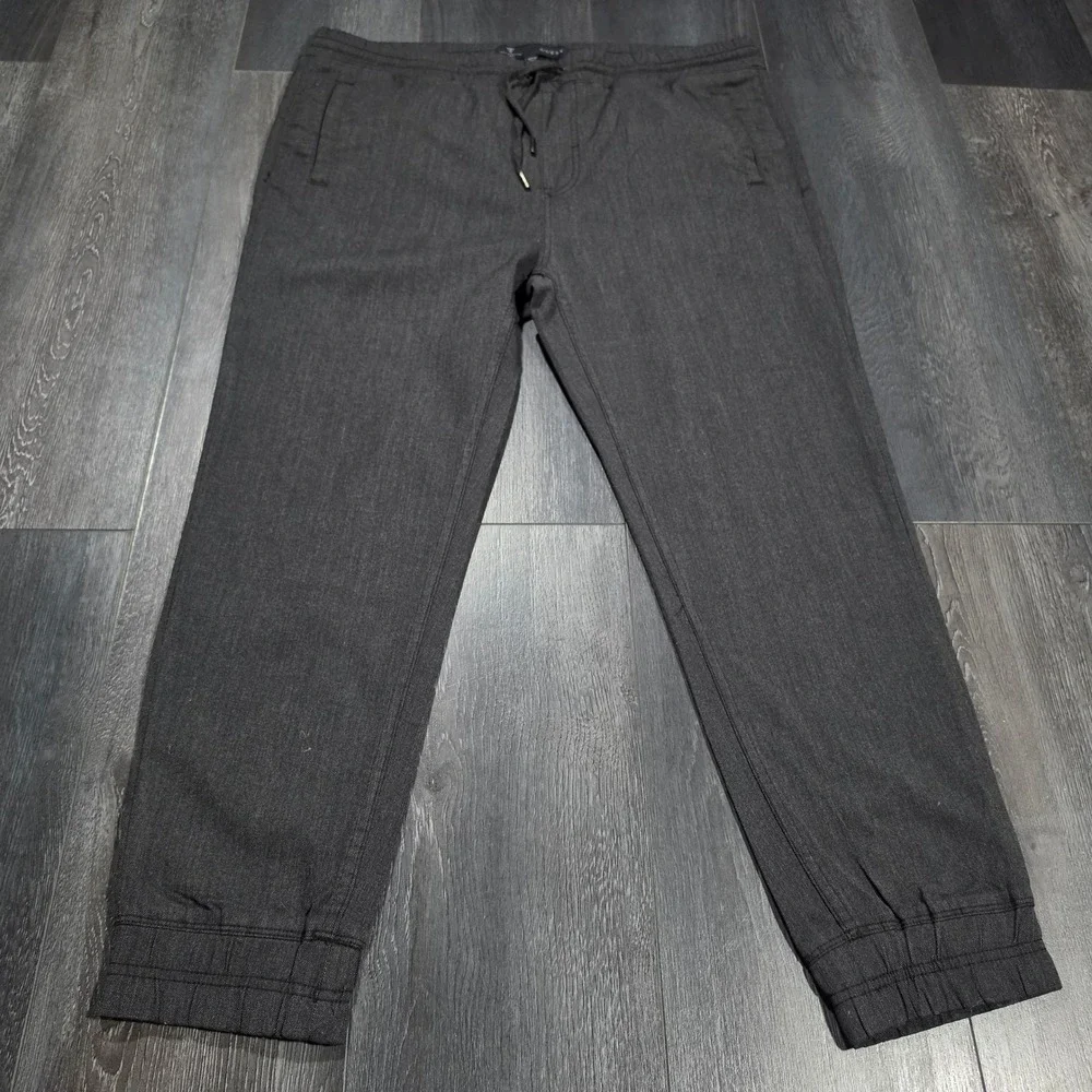 Guess 1981 Gray Textured Jogger Pants Men XL Drawstring Elastic Waist Casual